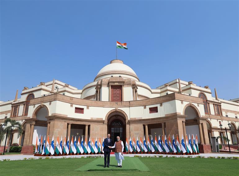 प्रधानमंत्री श्री नरेन्द्र मोदी ने 05 मार्च, 2026 को नई दिल्ली के हैदराबाद हाउस में फिनलैंड के राष्ट्रपति डॉ. अलेक्जेंडर स्टब से मुलाकात की।