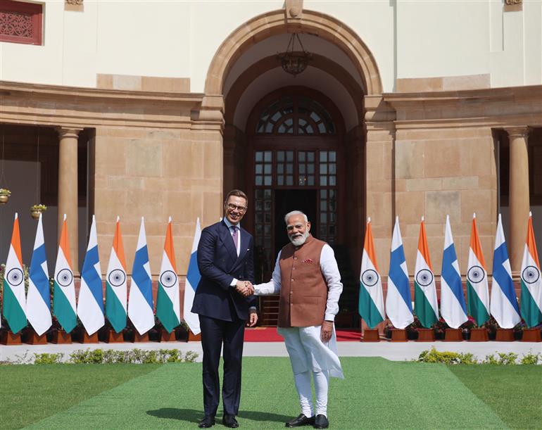 प्रधानमंत्री श्री नरेन्द्र मोदी ने 05 मार्च, 2026 को नई दिल्ली के हैदराबाद हाउस में फिनलैंड के राष्ट्रपति डॉ. अलेक्जेंडर स्टब से मुलाकात की।