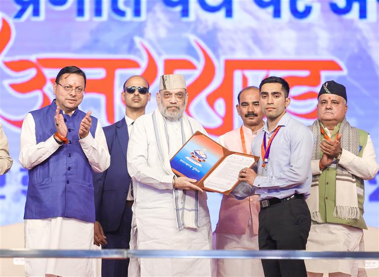 केंद्रीय गृह एवं सहकारिता मंत्री अमित शाह ने 7 मार्च 2026 को उत्तराखंड सरकार के चार वर्ष पूरे होने के अवसर पर हरिद्वार में विभिन्न जनकल्याणकारी परियोजनाओं का उद्घाटन और शिलान्यास किया।