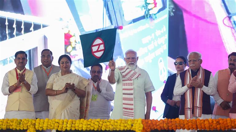 प्रधानमंत्री श्री नरेन्द्र मोदी ने 8 मार्च 2026 को दिल्ली में विभिन्न विकास परियोजनाओं का उद्घाटन और शिलान्यास किया।