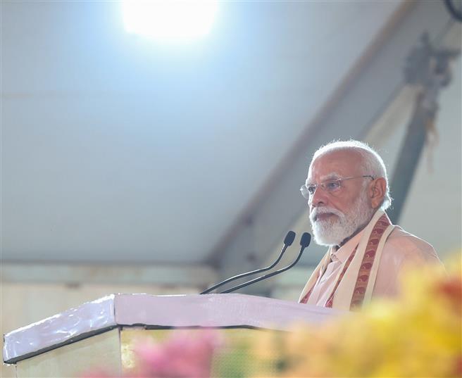 प्रधानमंत्री श्री नरेन्द्र मोदी ने 11 मार्च, 2026 को तमिलनाडु के तिरुचिरापल्ली में विभिन्न विकास परियोजनाओं का शिलान्यास, उद्घाटन, राष्ट्र को समर्पित करने के अवसर पर जनसभा को संबोधित किया।