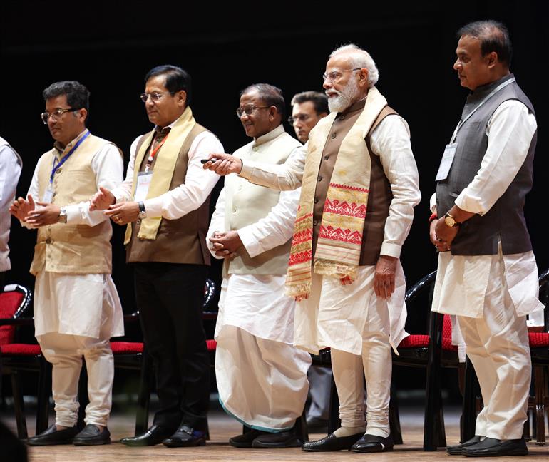 प्रधानमंत्री श्री नरेन्द्र मोदी ने 13 मार्च, 2026 को गुवाहाटी, असम में विभिन्न परियोजनाओं का भूमि पूजन किया, उद्घाटन किया और उन्हें राष्ट्र को समर्पित किया।