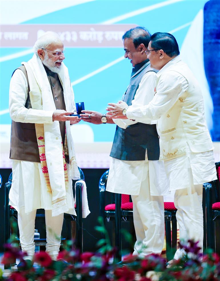 प्रधानमंत्री श्री नरेन्द्र मोदी ने 13 मार्च, 2026 को गुवाहाटी, असम में विभिन्न परियोजनाओं के उद्घाटन समारोह में शिरकत की।