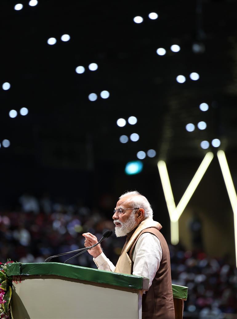 प्रधानमंत्री श्री नरेन्द्र मोदी 13 मार्च, 2026 को असम के गुवाहाटी में विभिन्न परियोजनाओं के उद्घाटन अवसर पर संबोधित करते हुए।