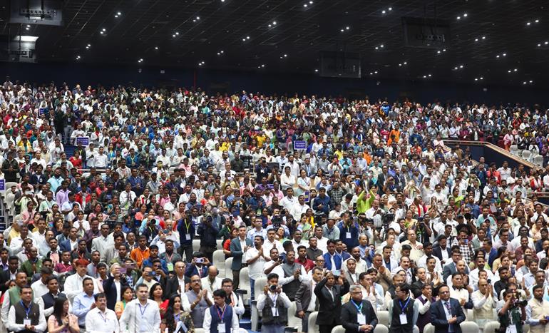 13 मार्च, 2026 को असम के गुवाहाटी में विभिन्न परियोजनाओं के उद्घाटन अवसर पर एकत्रित लोग। इस अवसर पर संबोधित करते हुए प्रधानमंत्री श्री नरेन्द्र मोदी।