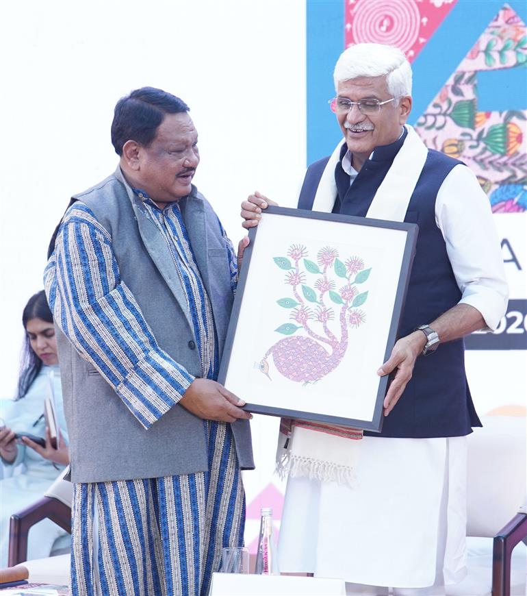 केंद्रीय जनजातीय कार्य मंत्री श्री जुएल उरांव ने 13 मार्च 2026 को नई दिल्ली में 'ट्राइब्स आर्ट फेस्ट (टीएफ)' के समापन समारोह में शिरकत की।