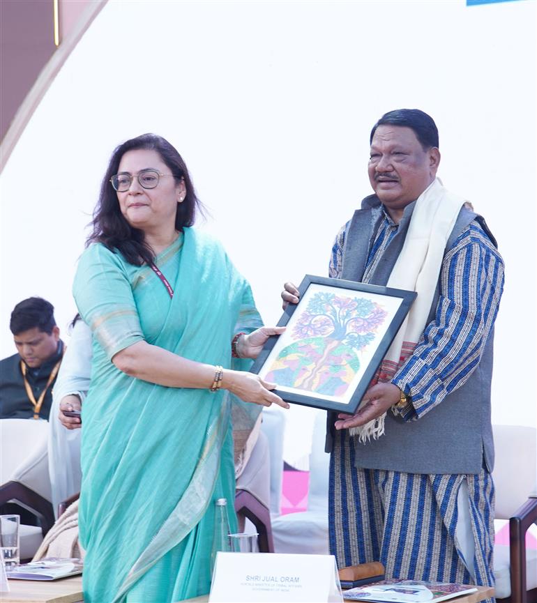 केंद्रीय जनजातीय कार्य मंत्री श्री जुएल उरांव ने 13 मार्च 2026 को नई दिल्ली में 'ट्राइब्स आर्ट फेस्ट (टीएफ)' के समापन समारोह में शिरकत की।