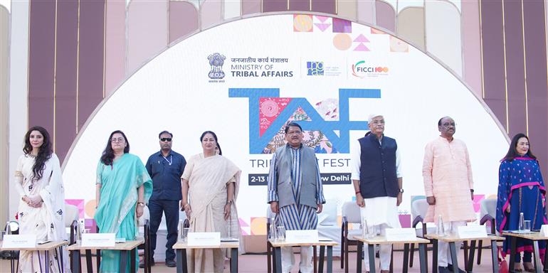 केंद्रीय जनजातीय कार्य मंत्री श्री जुएल उरांव ने 13 मार्च 2026 को नई दिल्ली में 'ट्राइब्स आर्ट फेस्ट (टीएफ)' के समापन समारोह में शिरकत की।