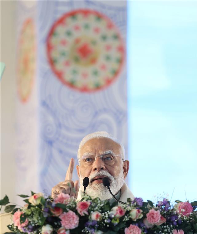 प्रधानमंत्री श्री नरेन्द्र मोदी 14 मार्च 2026 को असम के सिलचर में विभिन्न परियोजनाओं के भूमि पूजन के अवसर पर संबोधित करते हुए।
