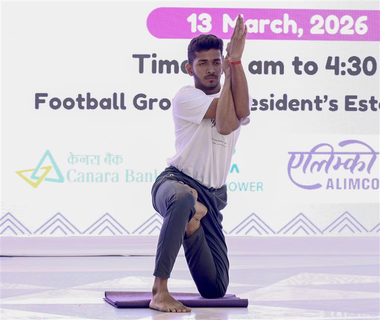 राष्ट्रपति श्रीमती द्रौपदी मुर्मु ने 13 मार्च 2026 को नई दिल्ली में समावेशिता, सुलभता और दिव्यांगजनों के सशक्तिकरण के उत्सव की एक महत्वपूर्ण पहल 'पर्पल फेस्ट – दिल्ली 2026' में शिरकत की। साथ में उपभोक्ता मामले, खाद्य और सार्वजनिक वितरण तथा सामाजिक न्याय एवं अधिकारिता राज्य मंत्री श्री बी. एल. वर्मा भी हैं।