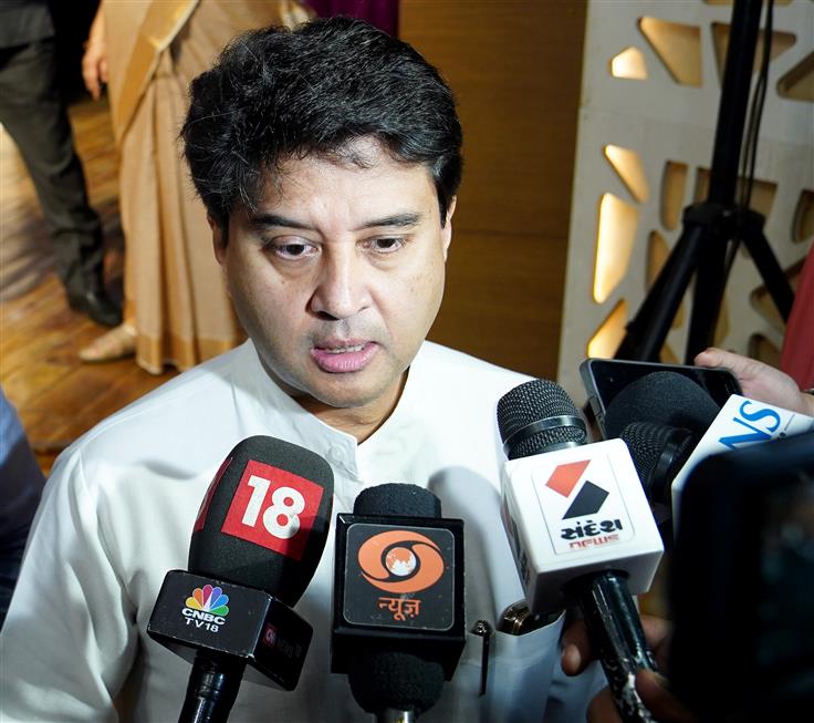 केंद्रीय संचार और उत्तर-पूर्वी क्षेत्र विकास मंत्री श्री ज्योतिरादित्य एम. सिंधिया 17 मार्च, 2026 को नई दिल्ली स्थित आकाशवाणी भवन के रंगभवन सभागार में छह प्रमुख शहरों में 