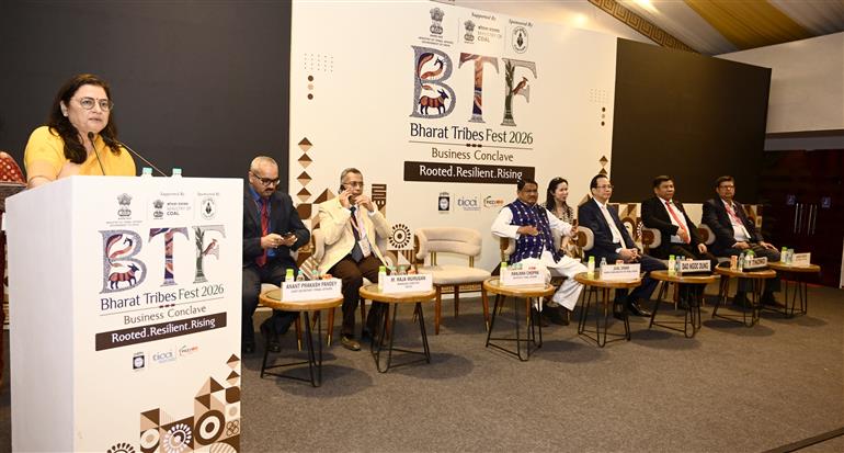 जनजातीय कार्य मंत्रालय की सचिव श्रीमती रंजना चोपड़ा 18 मार्च, 2026 को नई दिल्ली स्थित सुंदर नर्सरी में आयोजित 'भारत ट्राइब्स फेस्ट - 2026' के उद्घाटन समारोह को संबोधित करती हुईं।