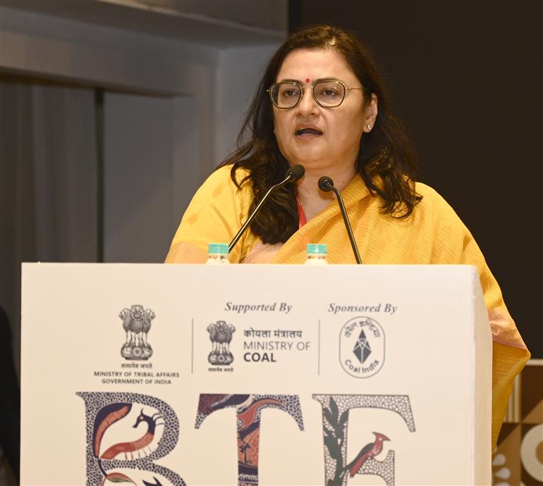 जनजातीय कार्य मंत्रालय की सचिव श्रीमती रंजना चोपड़ा 18 मार्च, 2026 को नई दिल्ली स्थित सुंदर नर्सरी में आयोजित 'भारत ट्राइब्स फेस्ट - 2026' के उद्घाटन समारोह को संबोधित करती हुईं।