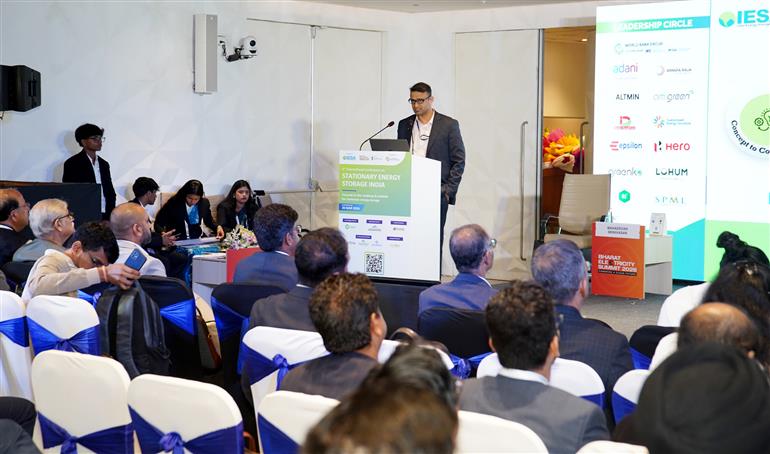 20 मार्च, 2026 को दिल्ली के यशोभूमि कन्वेंशन सेंटर में 'भारत इलेक्ट्रिसिटी समिट 2026' के दौरान स्थिर ऊर्जा भंडारण भारत- स्थिर ऊर्जा भंडारण के लिए रोडमैप और दृष्टिकोण पर केंद्रित सत्र की झलकियां।