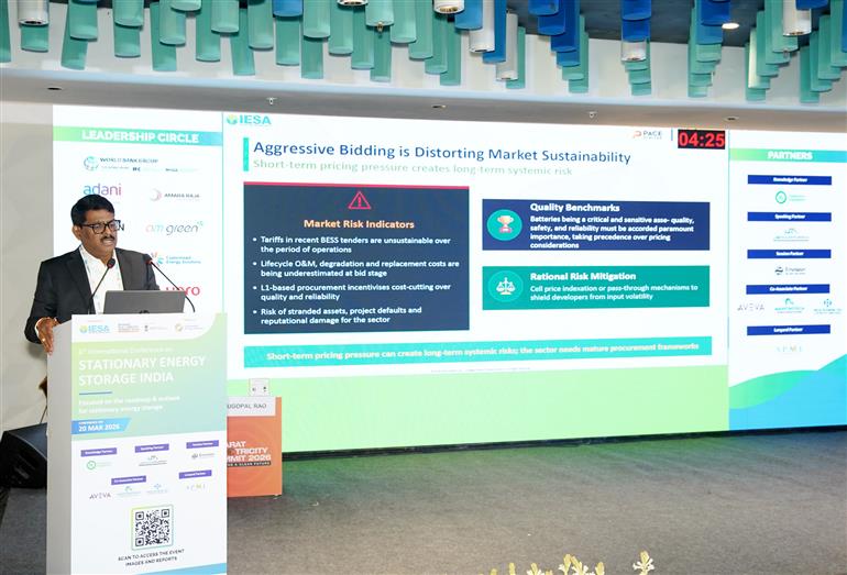 20 मार्च, 2026 को दिल्ली के यशोभूमि कन्वेंशन सेंटर में 'भारत इलेक्ट्रिसिटी समिट 2026' के दौरान स्थिर ऊर्जा भंडारण भारत- स्थिर ऊर्जा भंडारण के लिए रोडमैप और दृष्टिकोण पर केंद्रित सत्र की झलकियां।