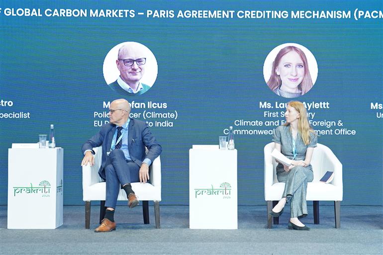 21 मार्च, 2026 को नई दिल्ली के यशोभूमि में भारत इलेक्ट्रिसिटी समिट- 2026 के दौरान 'प्रकृति 2026' के अंतर्गत "वैश्विक कार्बन बाजारों का विकास-  पेरिस एग्रीमेंट क्रेडिटिंग मैकेनिज्म (पीएसीएम)" विषय पर पूर्ण सत्र-1 की झलकियां।
