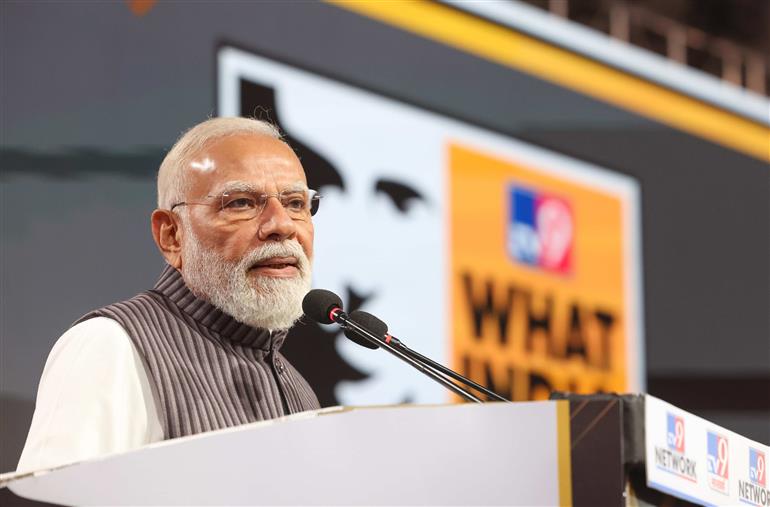 प्रधानमंत्री श्री नरेन्द्र मोदी 23 मार्च, 2026 को नई दिल्ली में 'इंडिया एंड द वर्ल्ड' थीम पर आधारित टीवी9 नेटवर्क समिट-2026 को संबोधित करते हुए।
