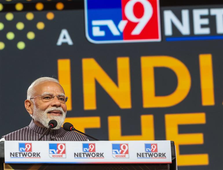 प्रधानमंत्री श्री नरेन्द्र मोदी 23 मार्च, 2026 को नई दिल्ली में 'इंडिया एंड द वर्ल्ड' थीम पर आधारित टीवी9 नेटवर्क समिट-2026 को संबोधित करते हुए।