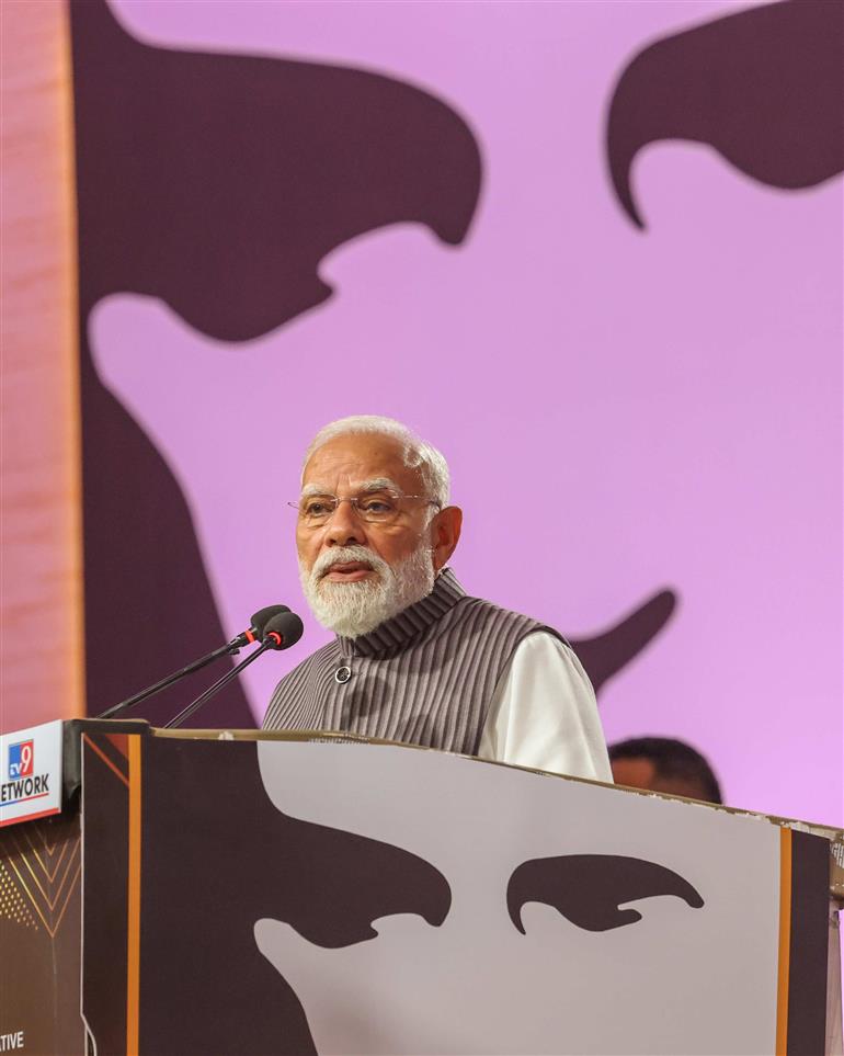 प्रधानमंत्री श्री नरेन्द्र मोदी 23 मार्च, 2026 को नई दिल्ली में 'इंडिया एंड द वर्ल्ड' थीम पर आधारित टीवी9 नेटवर्क समिट-2026 को संबोधित करते हुए।