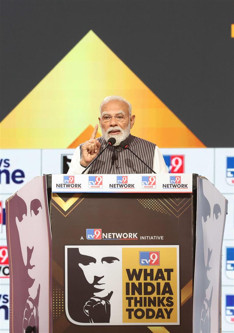 प्रधानमंत्री श्री नरेन्द्र मोदी 23 मार्च, 2026 को नई दिल्ली में 'इंडिया एंड द वर्ल्ड' थीम पर आधारित टीवी9 नेटवर्क समिट-2026 को संबोधित करते हुए।