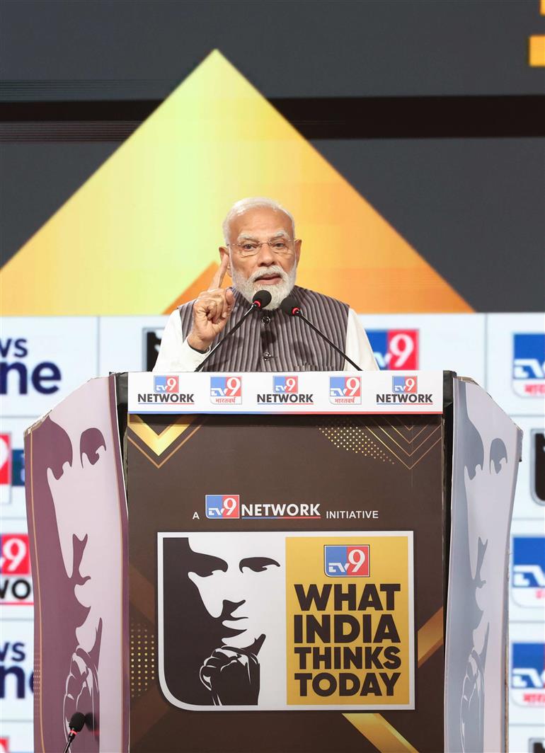 प्रधानमंत्री श्री नरेन्द्र मोदी 23 मार्च, 2026 को नई दिल्ली में 'इंडिया एंड द वर्ल्ड' थीम पर आधारित टीवी9 नेटवर्क समिट-2026 को संबोधित करते हुए।