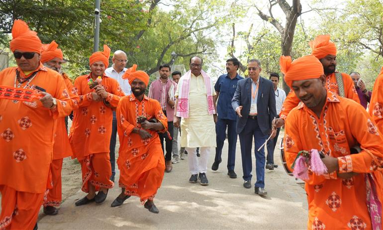 केंद्रीय जनजातीय कार्य राज्य मंत्री श्री दुर्गादास उइके 29 मार्च, 2026 को नई दिल्ली में वन-धन सम्मेलन में शामिल हुए। 