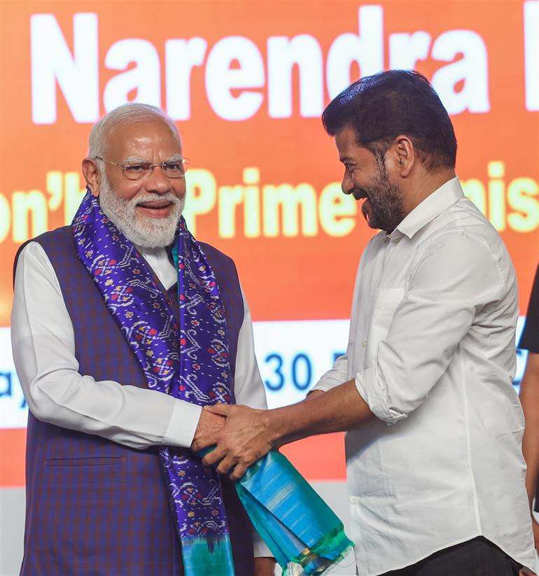 10 मई, 2026 को तेलंगाना के हैदराबाद में विभिन्न विकास परियोजनाओं के शिलान्यास, उद्घाटन और राष्ट्र को समर्पित करने के अवसर पर प्रधानमंत्री श्री नरेन्द्र मोदी।