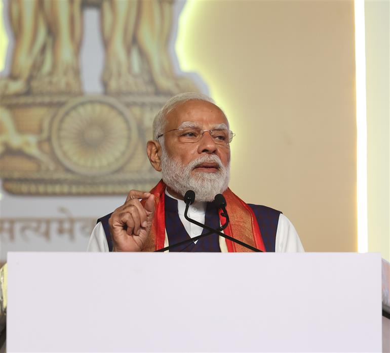 प्रधानमंत्री श्री नरेन्द्र मोदी 10 मई, 2026 को तेलंगाना के हैदराबाद में, विभिन्न विकास परियोजनाओं के शिलान्यास, उद्घाटन और राष्ट्र को समर्पित करने के अवसर पर जनसभा को संबोधित करते हुए।