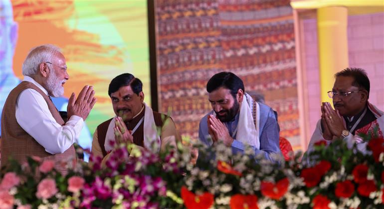 प्रधानमंत्री श्री नरेन्द्र मोदी 12 मई, 2026 को असम के गुवाहाटी में असम की नई एनडीए सरकार के शपथ ग्रहण समारोह में शामिल हुए।