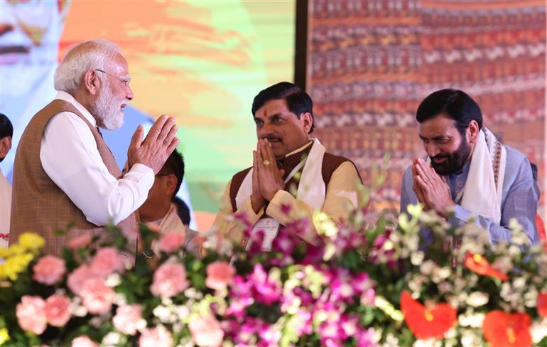 प्रधानमंत्री श्री नरेन्द्र मोदी 12 मई, 2026 को असम के गुवाहाटी में असम की नई एनडीए सरकार के शपथ ग्रहण समारोह में शामिल हुए।