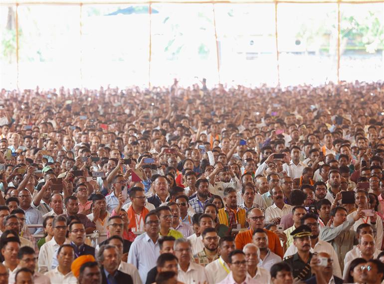 प्रधानमंत्री श्री नरेन्द्र मोदी 12 मई, 2026 को असम के गुवाहाटी में असम की नई एनडीए सरकार के शपथ ग्रहण समारोह में शामिल हुए।