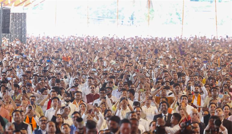 प्रधानमंत्री श्री नरेन्द्र मोदी 12 मई, 2026 को असम के गुवाहाटी में असम की नई एनडीए सरकार के शपथ ग्रहण समारोह में शामिल हुए।