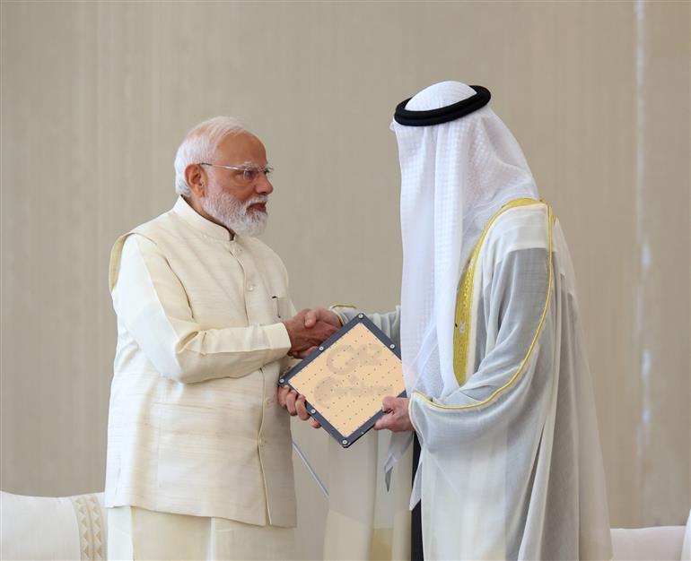 प्रधानमंत्री श्री नरेन्द्र मोदी ने 15 मई, 2026 को अबू धाबी, संयुक्त अरब अमीरात में भारत और संयुक्त अरब अमीरात के बीच प्रतिनिधिमंडल स्तर की वार्ता में शिरकत की।