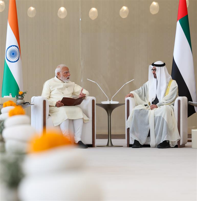 प्रधानमंत्री श्री नरेन्द्र मोदी ने 15 मई, 2026 को अबू धाबी, संयुक्त अरब अमीरात में भारत और संयुक्त अरब अमीरात के बीच प्रतिनिधिमंडल स्तर की वार्ता में शिरकत की।