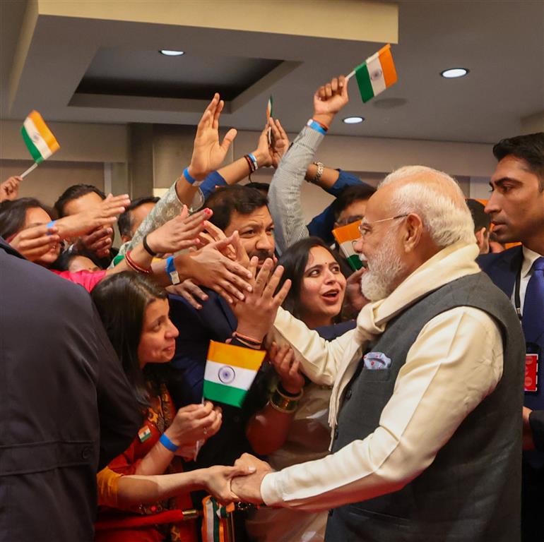प्रधानमंत्री श्री नरेन्द्र मोदी का 18 मई, 2026 को नॉर्वे में भारतीय समुदाय ने उत्साह के साथ स्वागत किया।