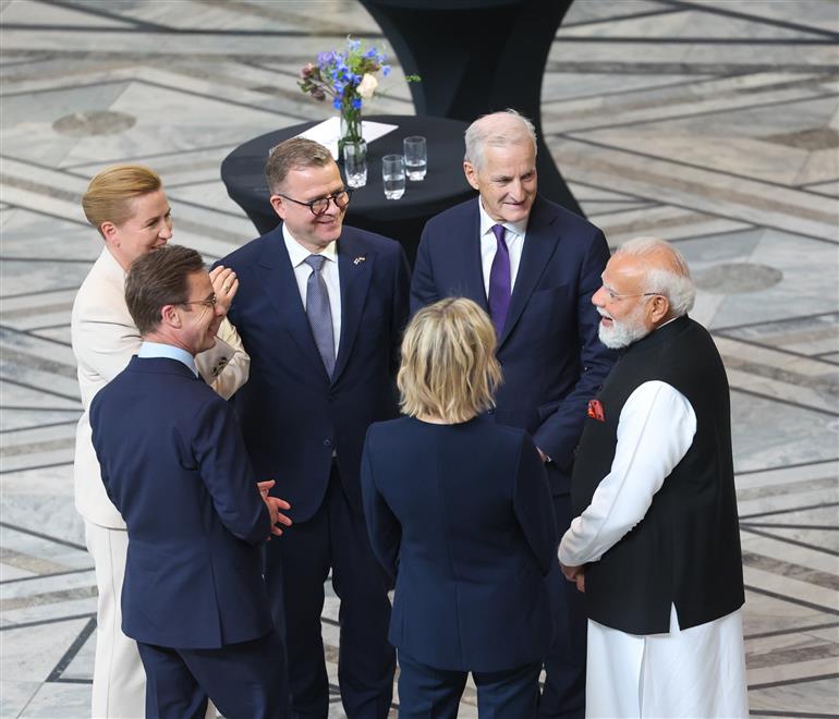 प्रधानमंत्री श्री नरेन्द्र मोदी 19 मई, 2026 को नॉर्वे के ओस्लो में तीसरे भारत-नॉर्डिक शिखर सम्मेलन में शामिल हुए।
