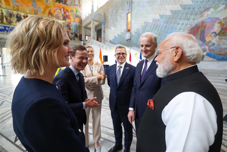 प्रधानमंत्री श्री नरेन्द्र मोदी 19 मई, 2026 को नॉर्वे के ओस्लो में तीसरे भारत-नॉर्डिक शिखर सम्मेलन में शामिल हुए।
