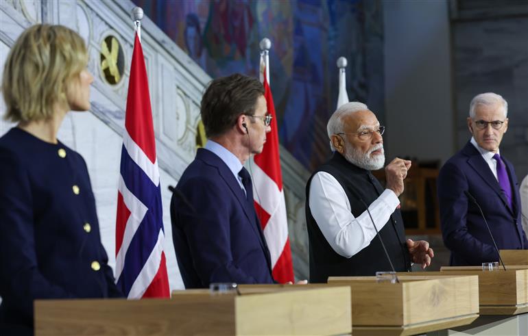 प्रधानमंत्री श्री नरेन्द्र मोदी 19 मई, 2026 को नॉर्वे के ओस्लो में तीसरे भारत-नॉर्डिक शिखर सम्मेलन को संबोधित करते हुए।
