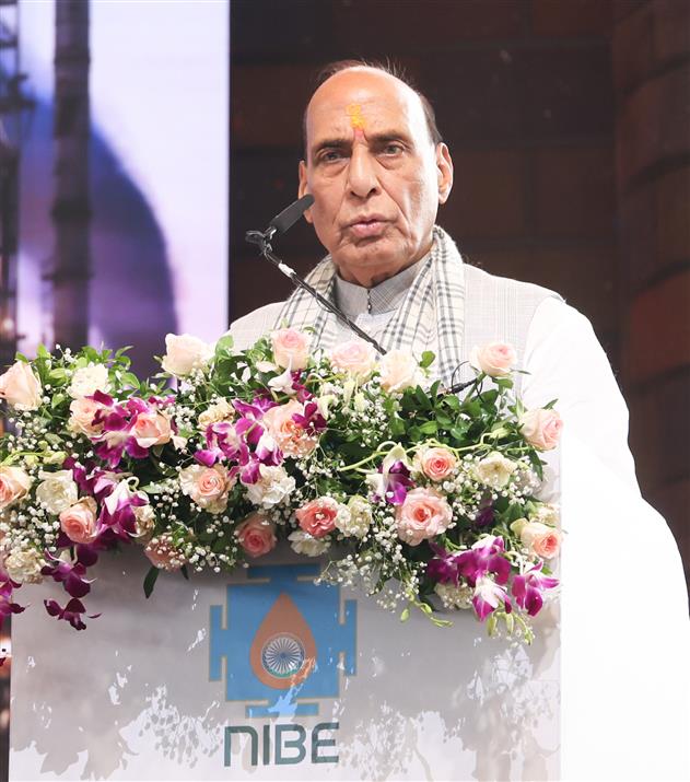 केंद्रीय रक्षा मंत्री श्री राजनाथ सिंह 23 मई, 2026 को महाराष्ट्र के शिरडी में निजी क्षेत्र के एक रक्षा विनिर्माण परिसर के उद्घाटन के अवसर पर संबोधित करते हुए।