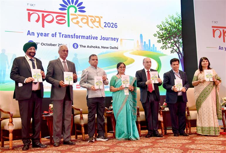 वित्तीय सेवा विभाग के सचिव श्री संजय लोहिया ने 01 अक्टूबर 2026 को नई दिल्ली में आयोजित एनपीएस दिवस 2026 कार्यक्रम में शिरकत की।