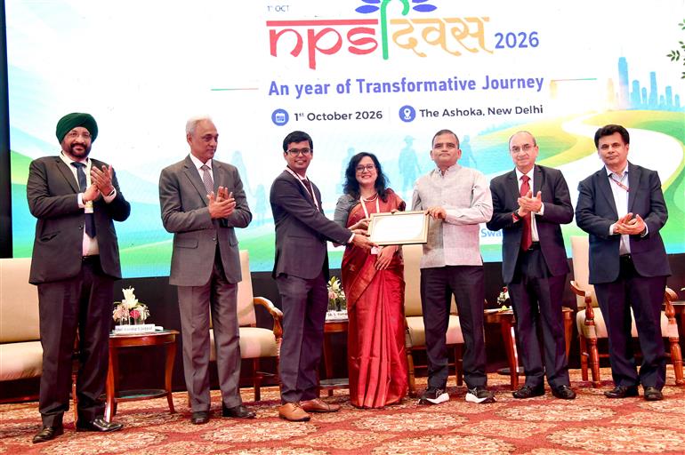 वित्तीय सेवा विभाग के सचिव श्री संजय लोहिया ने 01 अक्टूबर 2026 को नई दिल्ली में आयोजित एनपीएस दिवस 2026 कार्यक्रम में शिरकत की।