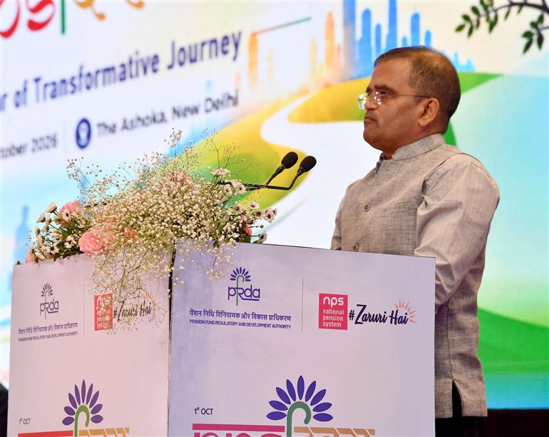 वित्तीय सेवा विभाग के सचिव श्री संजय लोहिया, 01 अक्टूबर 2026 को नई दिल्ली में आयोजित एनपीएस दिवस 2026 कार्यक्रम को संबोधित करते हुए।