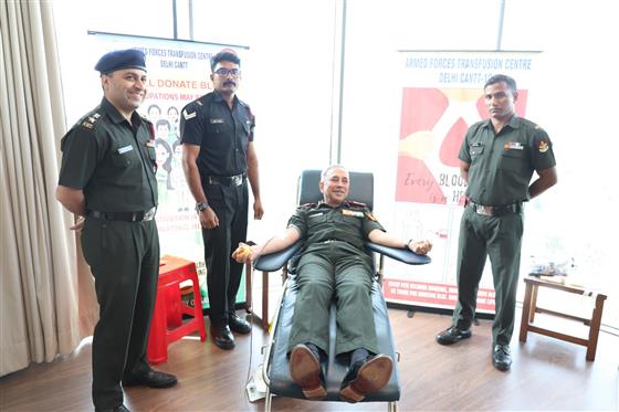 रक्षा मंत्रालय ने राष्ट्रीय स्वैच्छिक रक्तदान दिवस के अवसर पर 01 अक्टूबर 2026 को नई दिल्ली स्थित कर्तव्य भवन-2 में स्वैच्छिक रक्तदान शिविर का आयोजन किया।