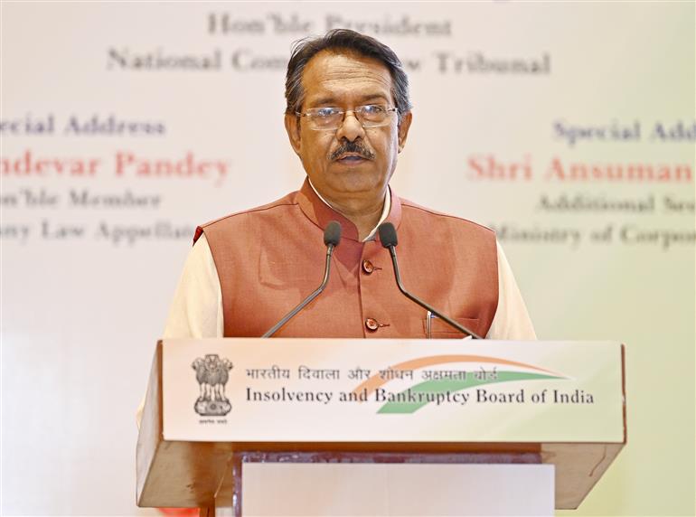 सड़क परिवहन एवं राजमार्ग तथा कॉर्पोरेट मामलों के राज्य मंत्री श्री हर्ष मल्होत्रा 01 अक्टूबर 2026 को नई दिल्ली में भारतीय दिवाला एवं शोधन अक्षमता बोर्ड (आईबीबीआई) के दसवें वार्षिक दिवस समारोह को संबोधित करते हुए।