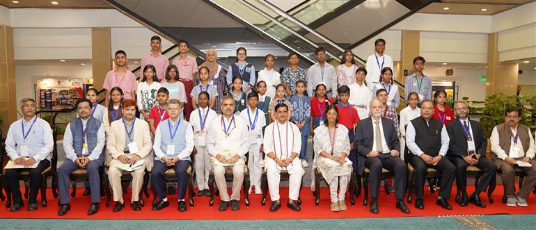 आवास एवं शहरी कार्य राज्य मंत्री श्री तोखन साहू ने 5 अक्टूबर 2026 को नई दिल्ली के विज्ञान भवन में आयोजित विश्व पर्यावास दिवस-2026 के उद्घाटन सत्र में शिरकत की।