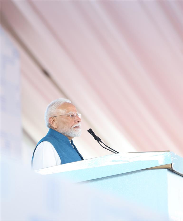 प्रधानमंत्री श्री नरेन्द्र मोदी ने 11 अक्टूबर, 2026 को तमिलनाडु के चेन्नई में विभिन्न विकास परियोजनाओं के शिलान्यास, उद्घाटन और राष्ट्र को समर्पित करने के अवसर पर संबोधित किया।


