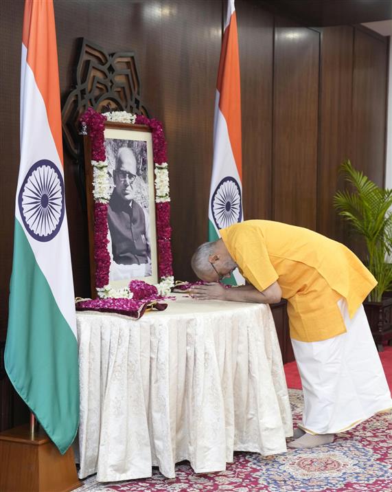 The Vice President of India, Shri C. P. Radhakrishnan paid respectful tributes to Bharat Ratna Lok Nayak Jayaprakash Narayan Ji on his death anniversary, in New Delhi on October 08, 2026. 