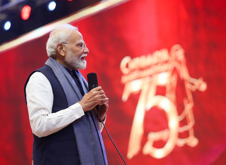 प्रधानमंत्री श्री नरेन्द्र मोदी 23 अक्टूबर 2026 को नई दिल्ली में चिन्मय अमृत महोत्सव वैश्विक सम्मेलन के उद्घाटन समारोह को संबोधित करते हुए।
