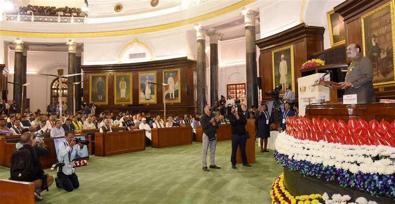 लोकसभा अध्यक्ष श्री ओम बिरला 26 अक्टूबर, 2026 को नई दिल्ली स्थित संसद भवन में 12वें ब्रिक्स संसदीय फोरम 2026 के उद्घाटन सत्र को संबोधित करते हुए।