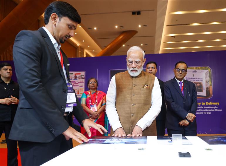 प्रधानमंत्री श्री नरेन्द्र मोदी 27 अक्टूबर, 2026 को नई दिल्ली के भारत मंडपम में आयोजित 'इमर्जिंग साइंस, टेक्नोलॉजी एंड इनोवेशन कॉन्क्लेव 2026' के उद्घाटन समारोह में शामिल हुए।
